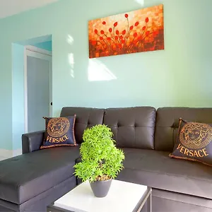  Apartment Lovely Apt Near Beach,downtown,24hr Security,pool Bahamas
